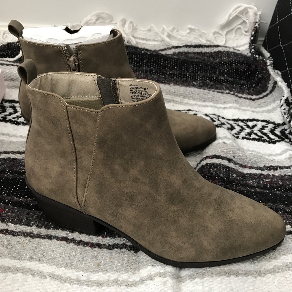 Taupe ankle booties never been worn size 7